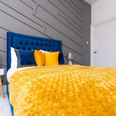 Cheerful 2 Bedroom Homely Apartment, Sleeps 6 Guest Comfy, 3X Double Bed, Parking, Free Wifi, Suitable For Business, Leisure Guest,Glasgow, Glasgow West End, Near City Centre Εξωτερικό φωτογραφία